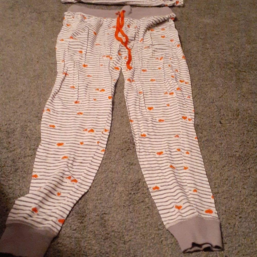 Two piece set - Picture 3 of 3